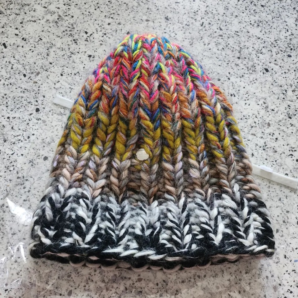 multicolour-wool-bless-hat-39050570-2_2.jpg.jpeg