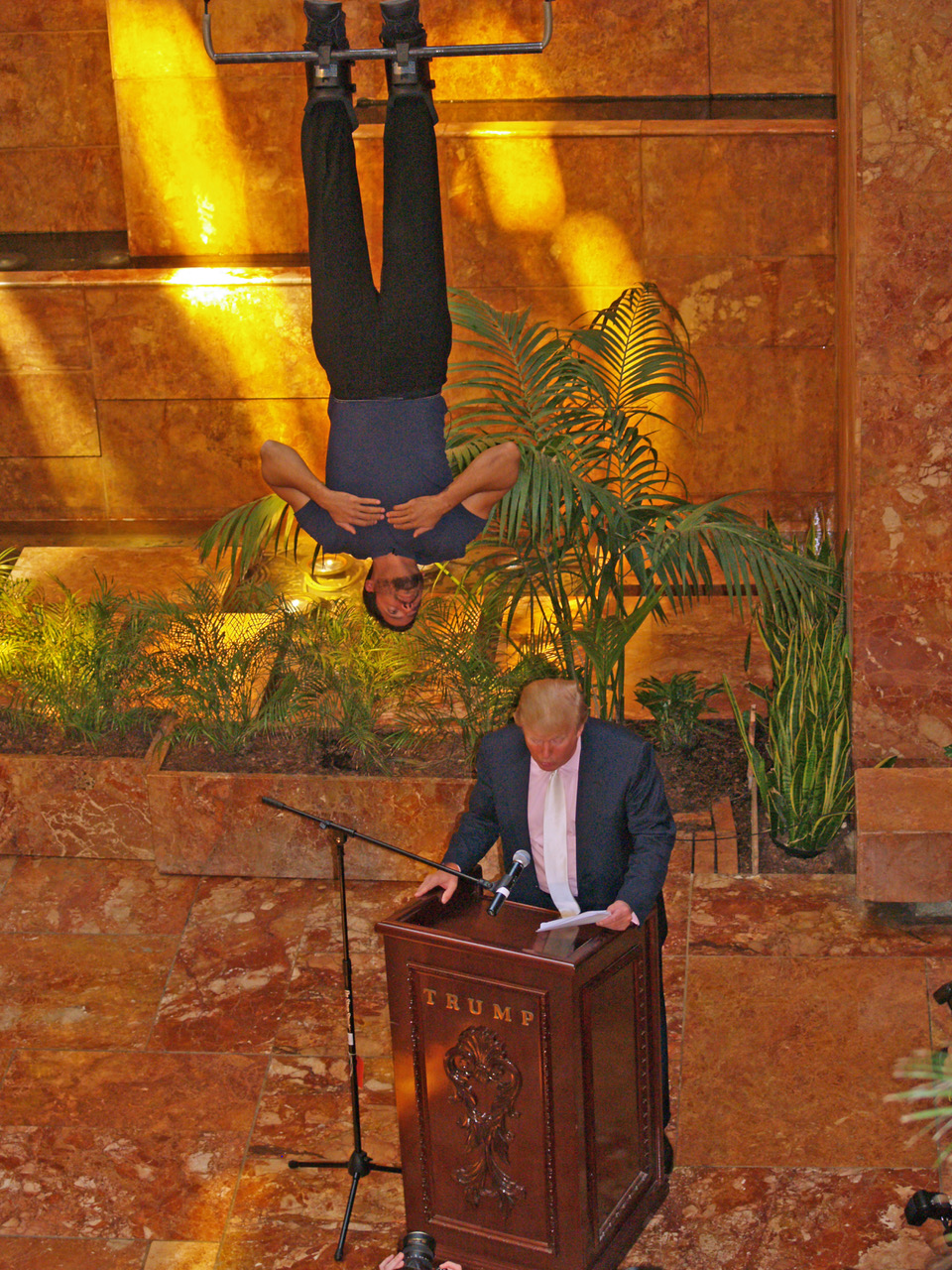 Donald_Trump_announcing_latest_David_Blaine_feat_6.jpeg