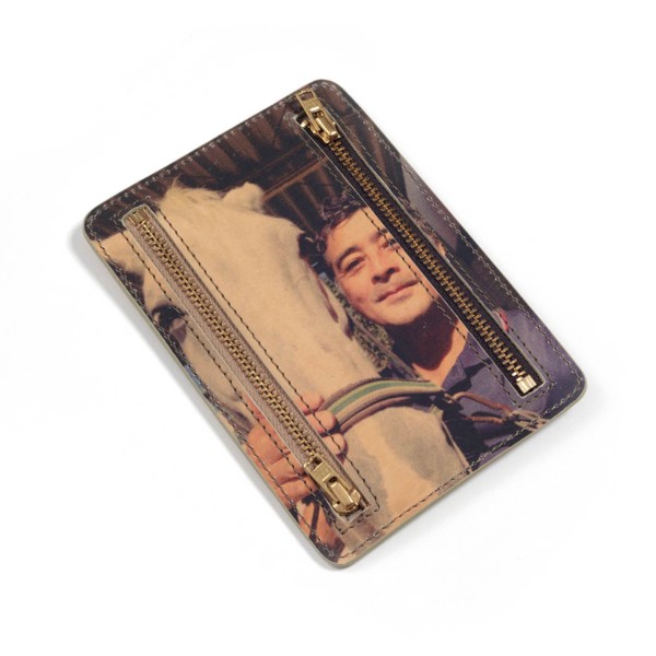 n70-adretta-reuter-memorial-4-zipper-purse-lift.jpg