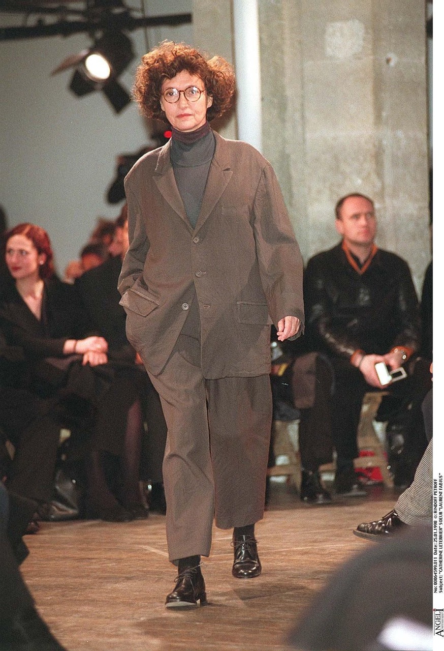 Yohji+Yamamoto+Menswear+Catwalk+Autumn+Winter+98_99+Collection_06.jpeg