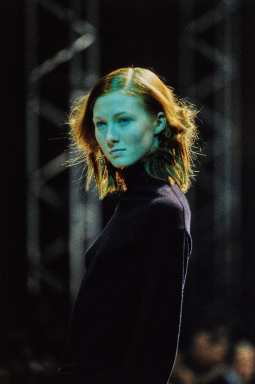 005-yohji-yamamoto-fall-1998-ready-to-wear-detail-CN00119464-magie-rizer.jpg.jpeg