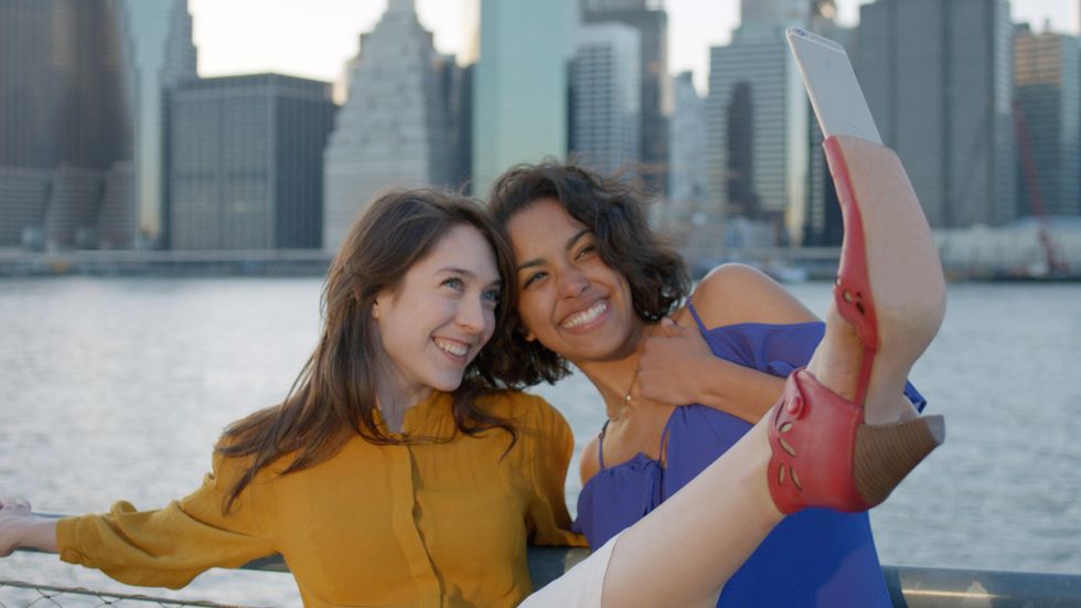 1427812227-selfieshoes-models.JPEG