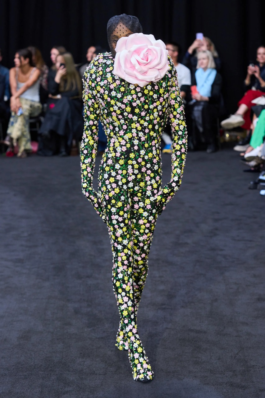 00032-richard-quinn-spring-2023-ready-to-wear-credit-gorunway.jpg.jpeg