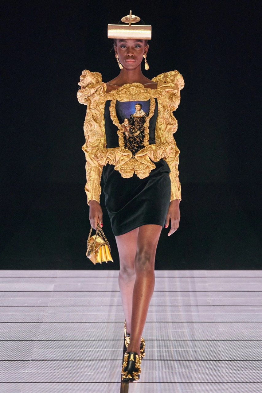 00025-moschino-fall-2022-ready-to-wear-milan-credit-alessandro-lucioni-gorunway.jpg.jpeg
