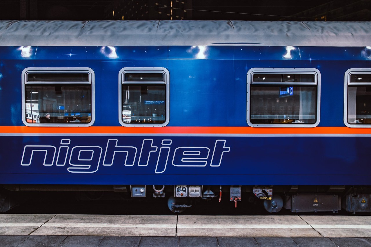 simon-tartarotti-jdMPM-oQz5E-unsplash.jpeg