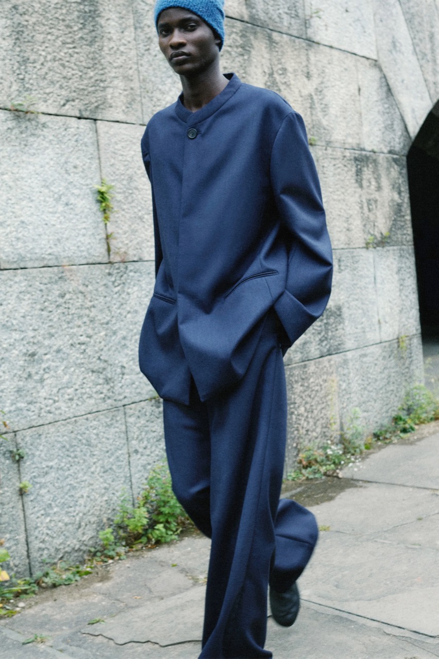 00022-The-Row-Pre-Fall-22-credit-brand.jpg.jpeg