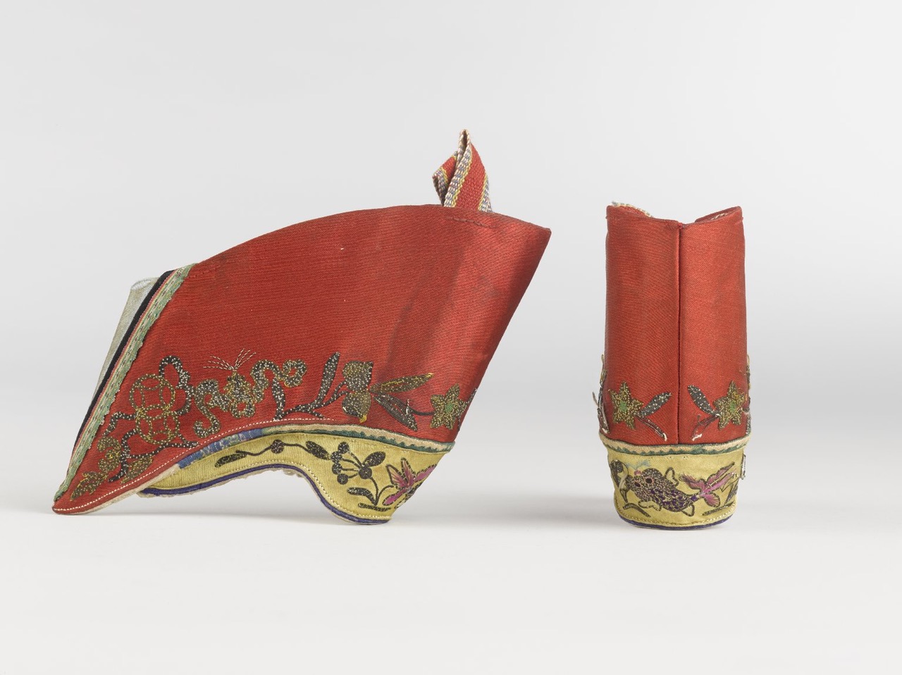 Pair_of_Shoes_for_Women%3Fs_B+ound_Feet,_19th_century.jpeg