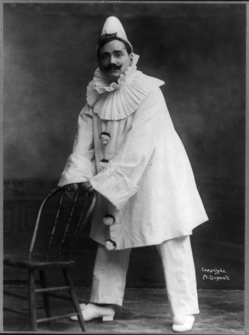 800px-Enrico_Caruso_VIII.png