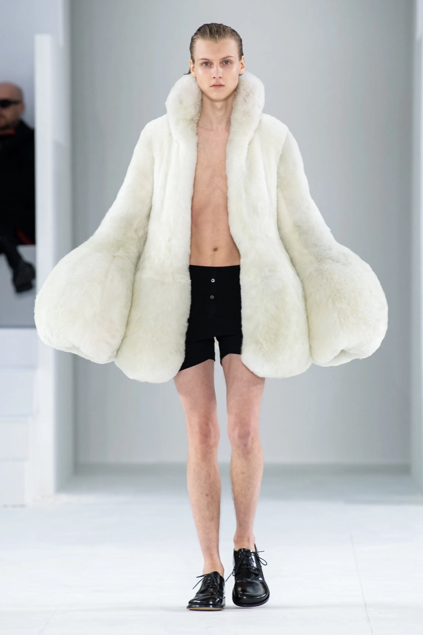 00045-loewe-fall-2023-menswear-credit-gorunway.jpg.jpeg