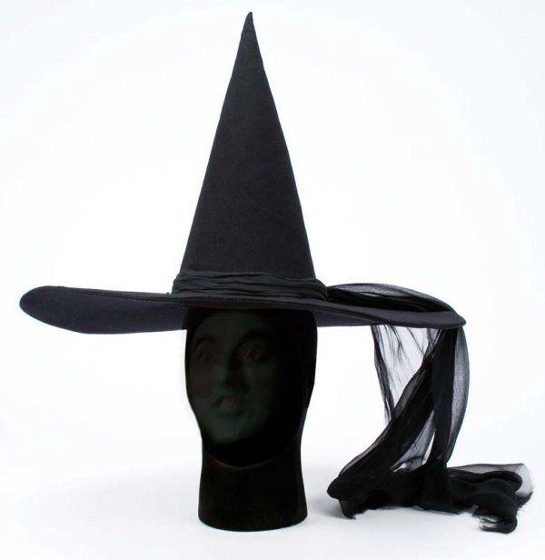 d5af7b84b768aaca191a911be678594d--munchkin-costume-black-wool.jpg