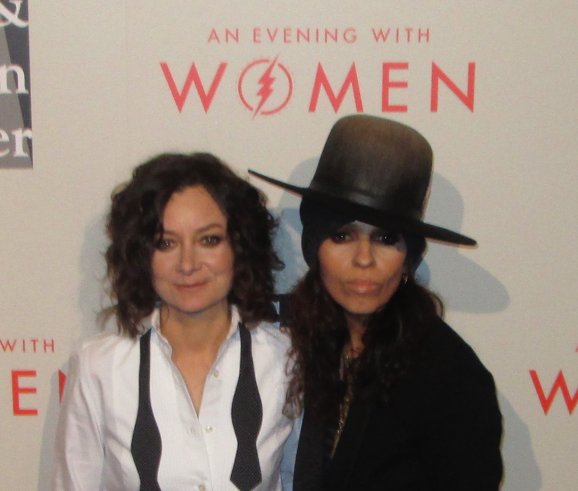 Sara_Gilbert_and_Linda_Perry_2014.jpeg
