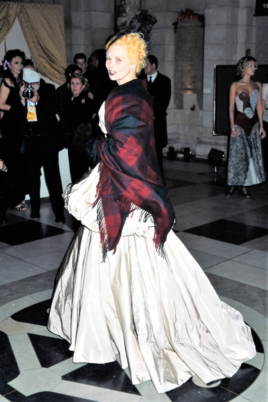 1998-vivienne-westwood-personal-style-11753416w.jpg.jpeg