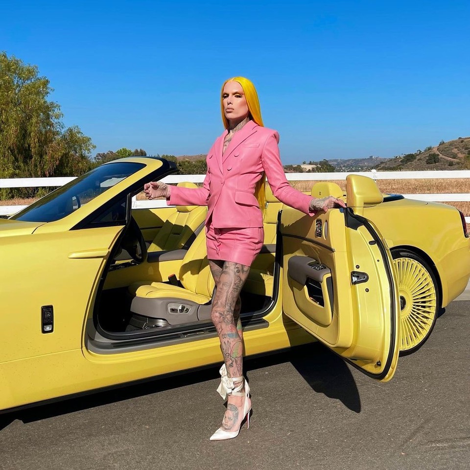 a-look-inside-jeffree-stars-garage-packed-with-custom-and-insane-cars_3.jpeg