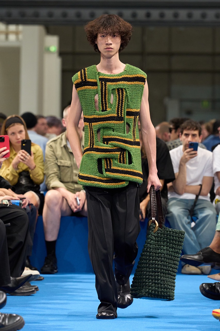 00018-jw-anderson-spring-2024-menswear-credit-gorunway.jpeg